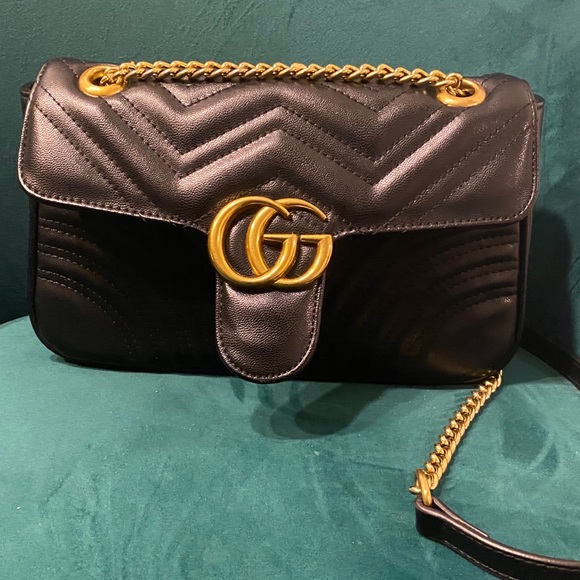 Gucci Black Purse Gold Chain Paul Smith